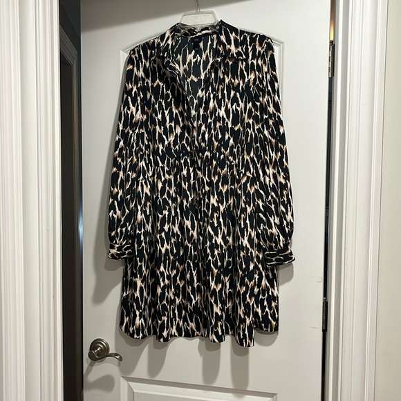 River Island Dresses & Skirts - Leopard Long Sleeve Dress